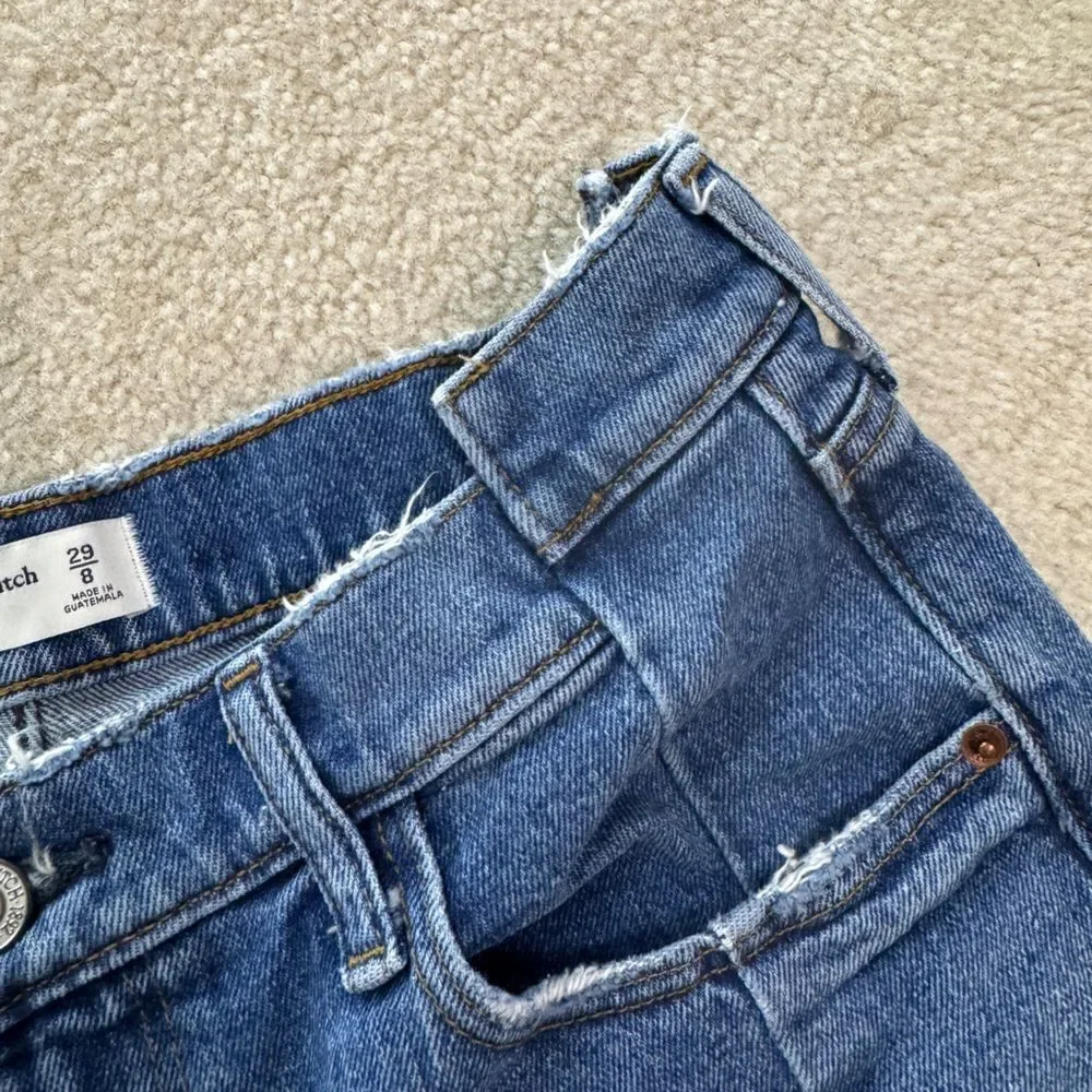 Women’s Abercrombie The Mom Short High Rise Denim Sz 8